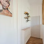 Modern And Bright 2-room In Center * Hyeres