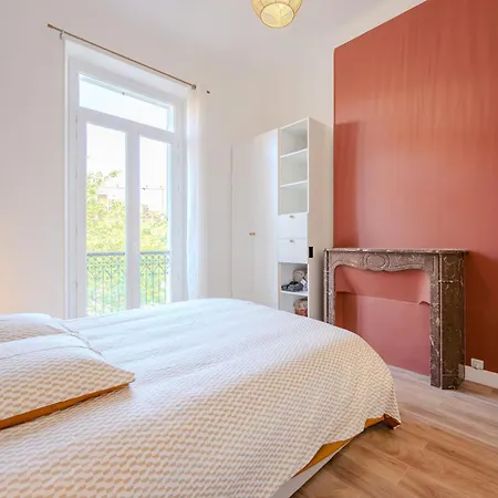 Modern And Bright 2-room In Center * Hyeres