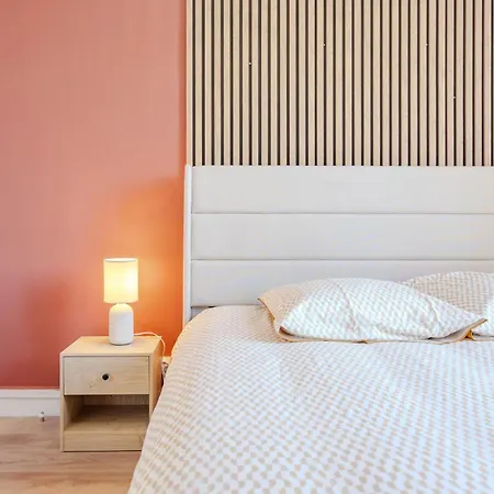 Modern And Bright 2-room In Center Hyeres